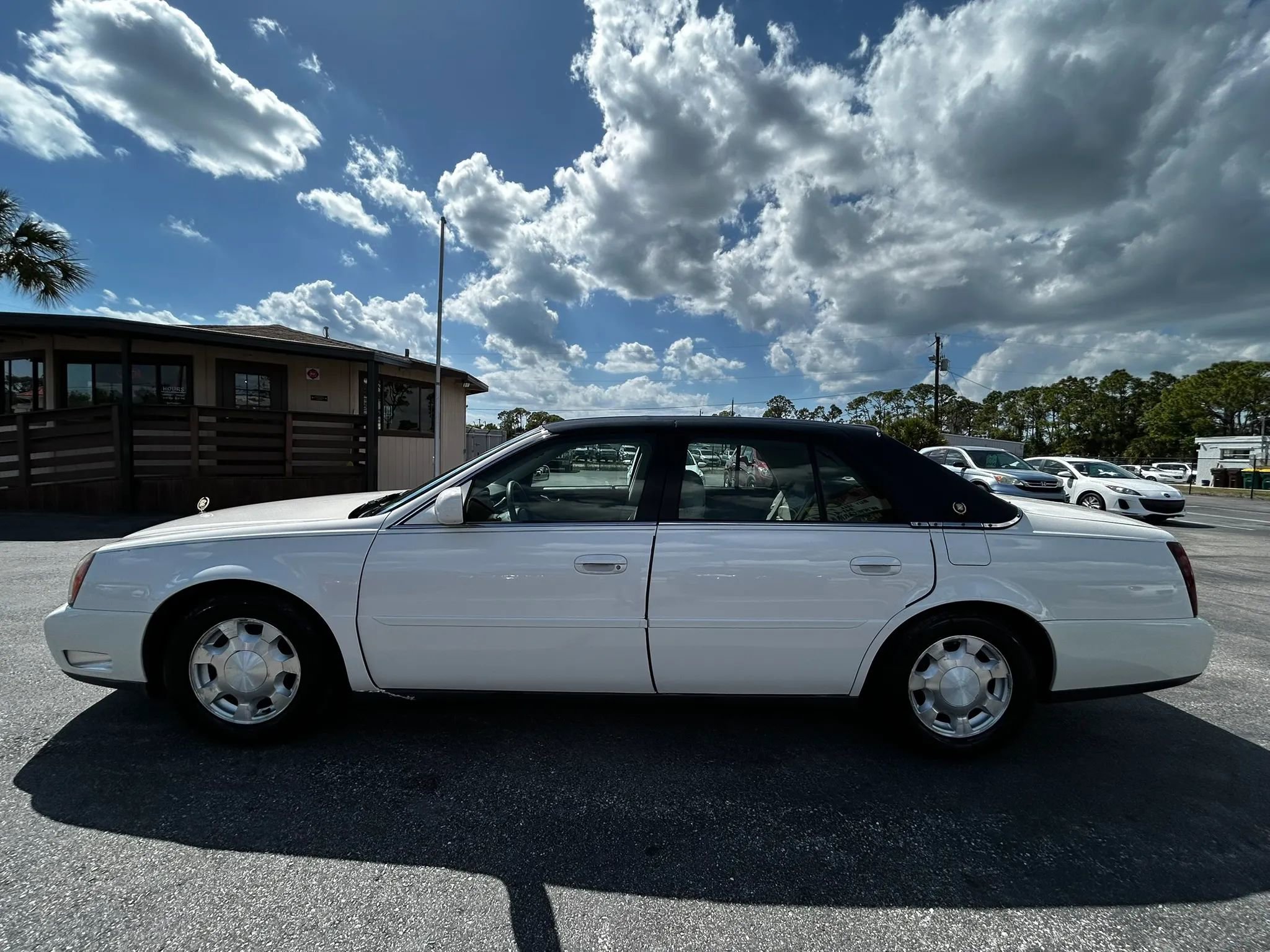 Used 2001 Cadillac De Ville Sedan image 23