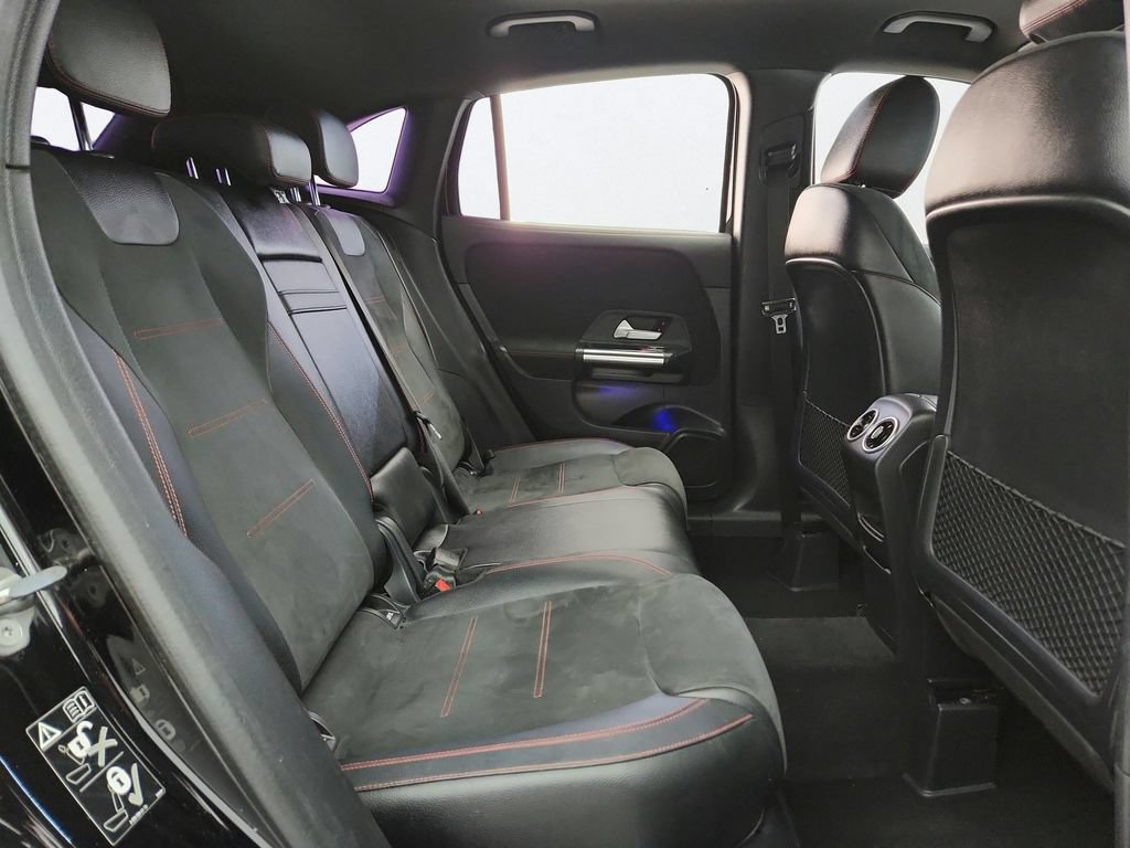 Used 2022 Mercedes-Benz GLA 35 AMG 4MATIC image 31