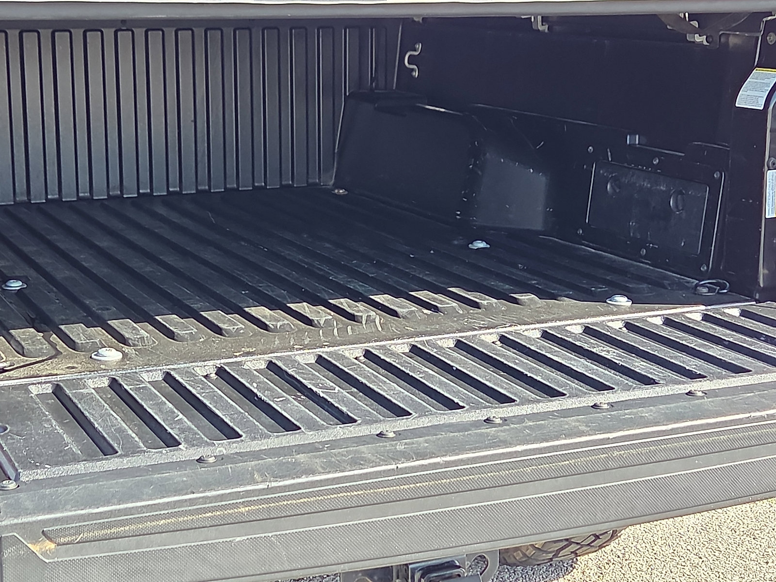 Used 2019 Toyota Tacoma SR w/ SR Convenience Package image 9