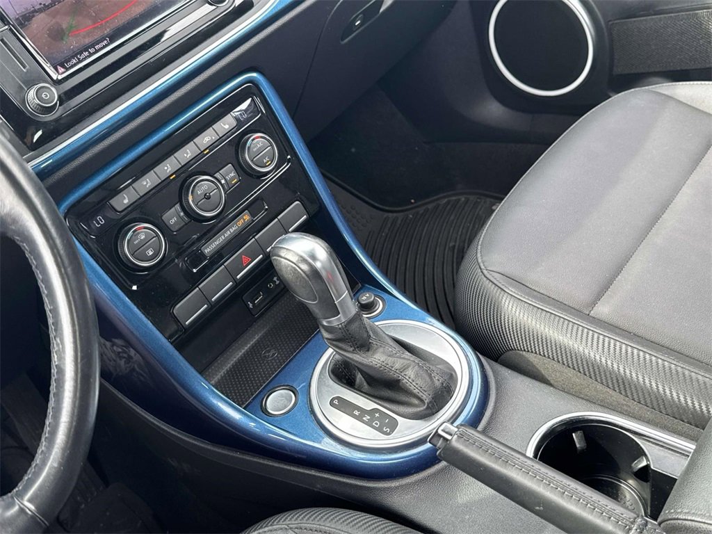 Used 2019 Volkswagen Beetle 2.0T SE image 19