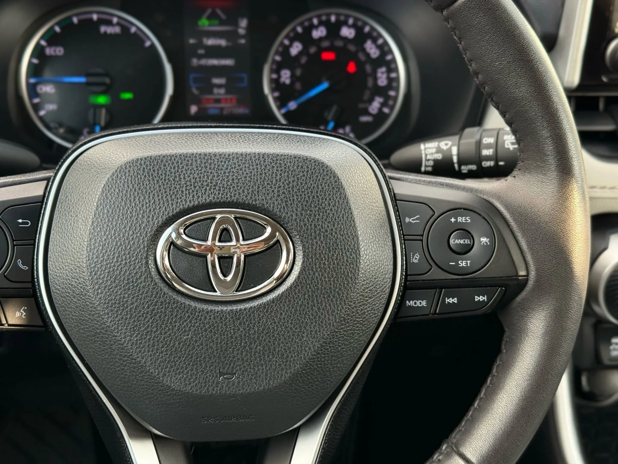 Used 2021 Toyota RAV4 XLE image 30