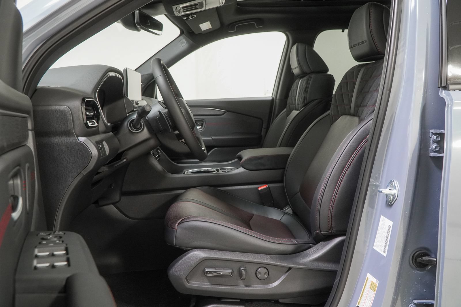 New 2026 Honda Pilot Black Edition image 23