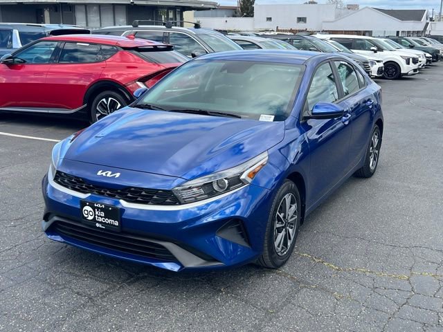 Certified 2024 Kia Forte LXS FWD image 3