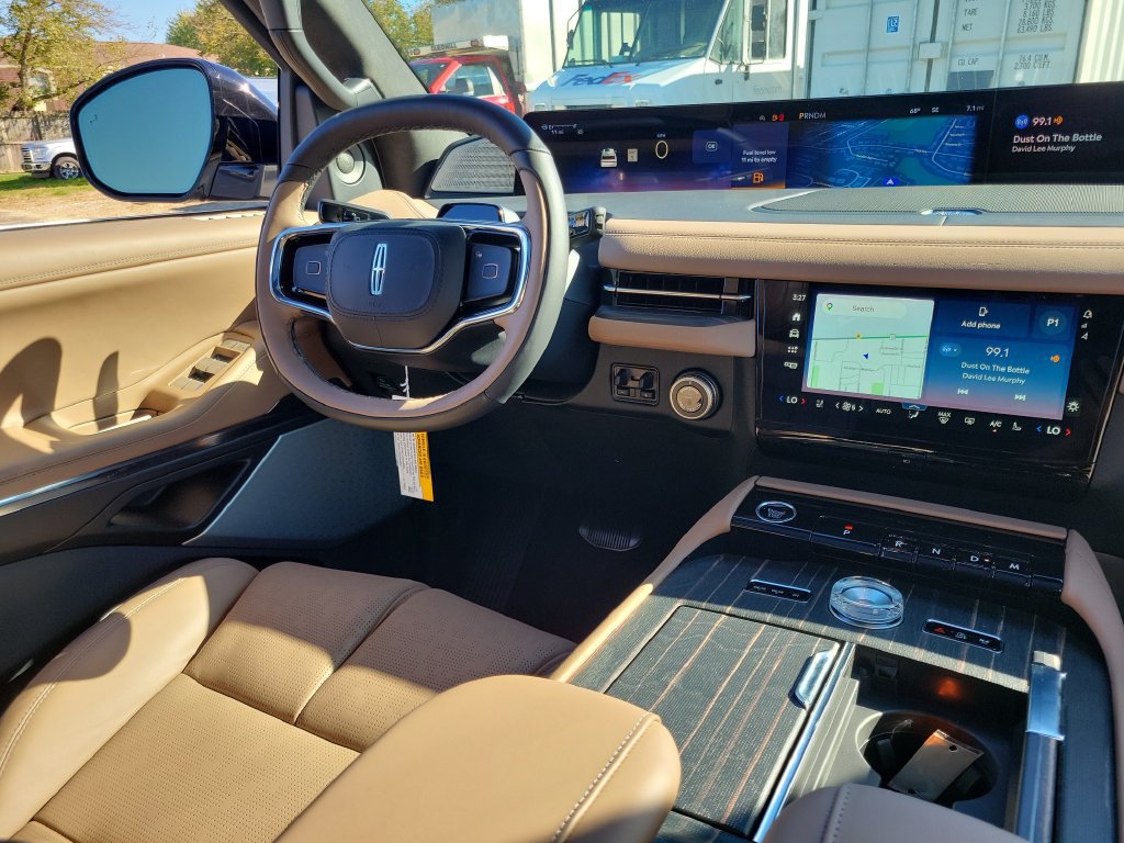 New 2027 Lincoln Navigator L Black Label AWD/4WD image 13