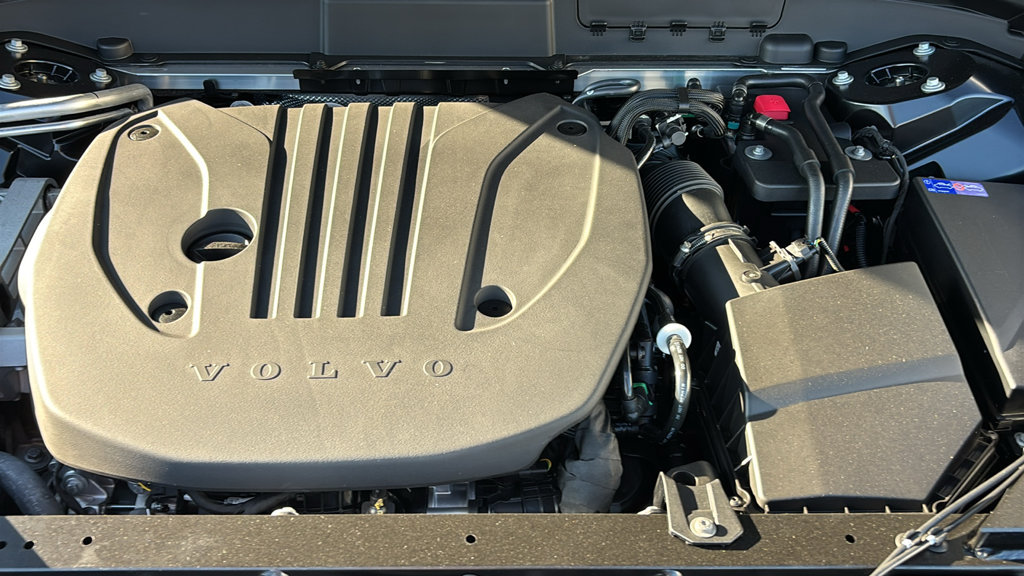 New 2027 Volvo XC60 B5 Ultra AWD/4WD image 30