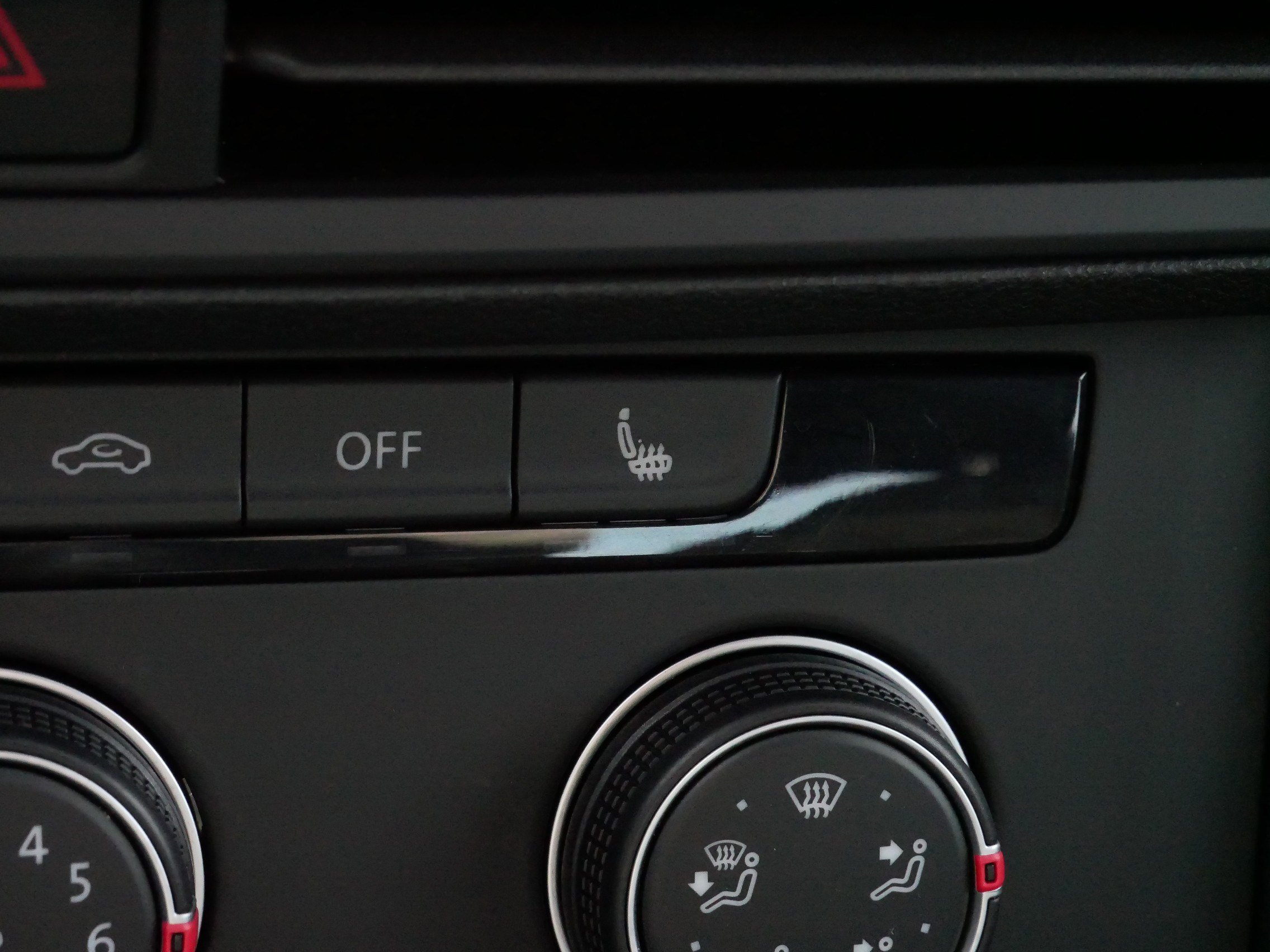 Certified 2024 Volkswagen Jetta Sport image 28