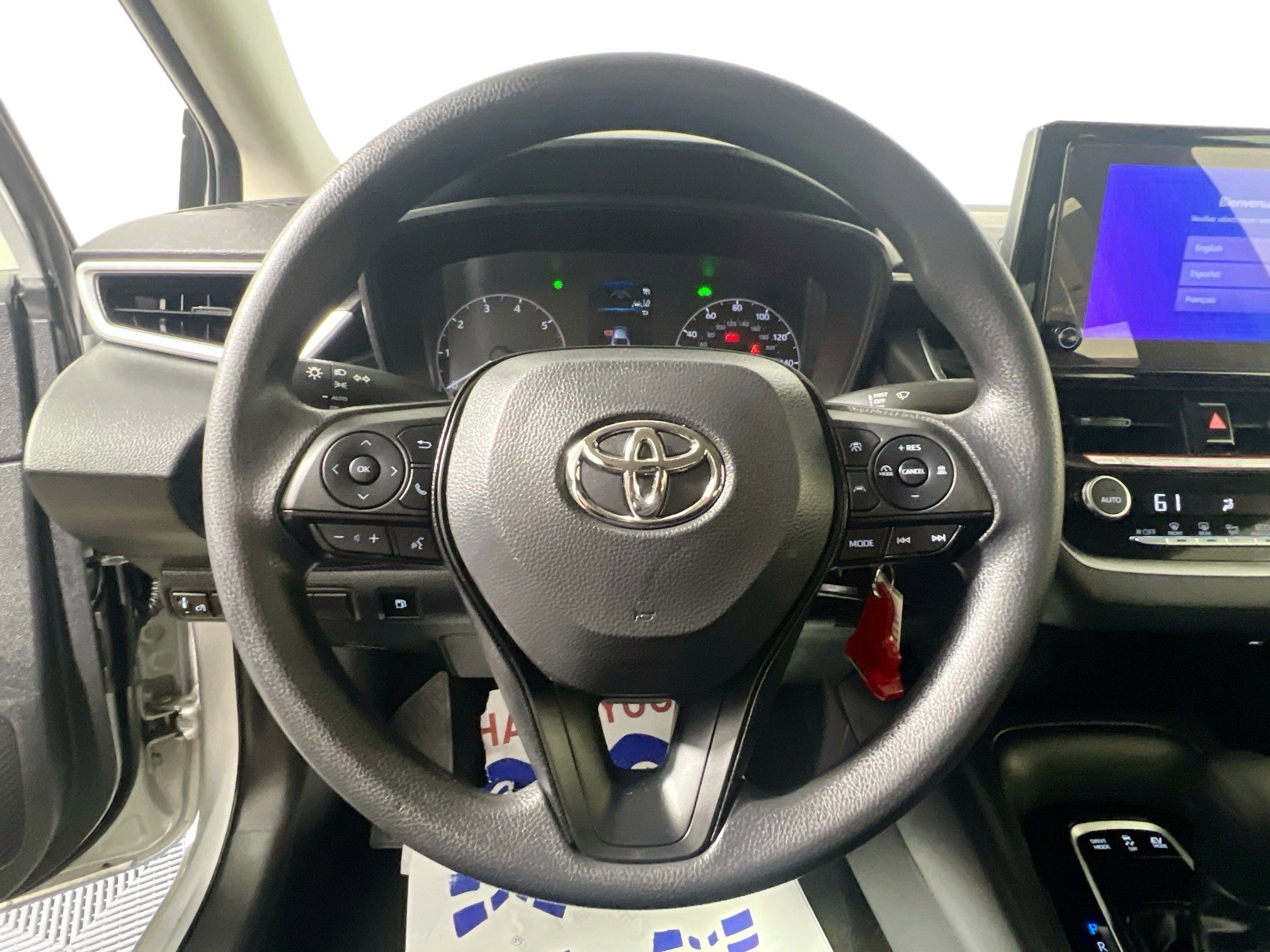Used 2025 Toyota Corolla LE image 17