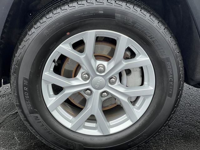 Certified 2023 Jeep Grand Cherokee Limited image 7