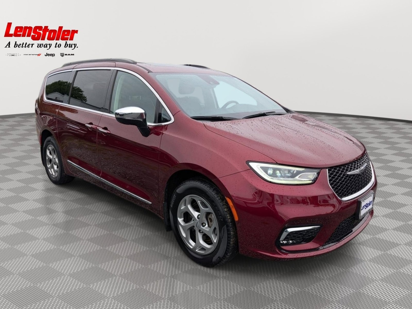 Used 2023 Chrysler Pacifica Limited w/ Uconnect Theater Family Group AWD/4WD image 7