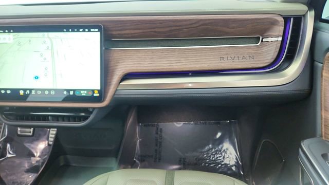 Used 2024 Rivian R1T Adventure AWD/4WD image 37