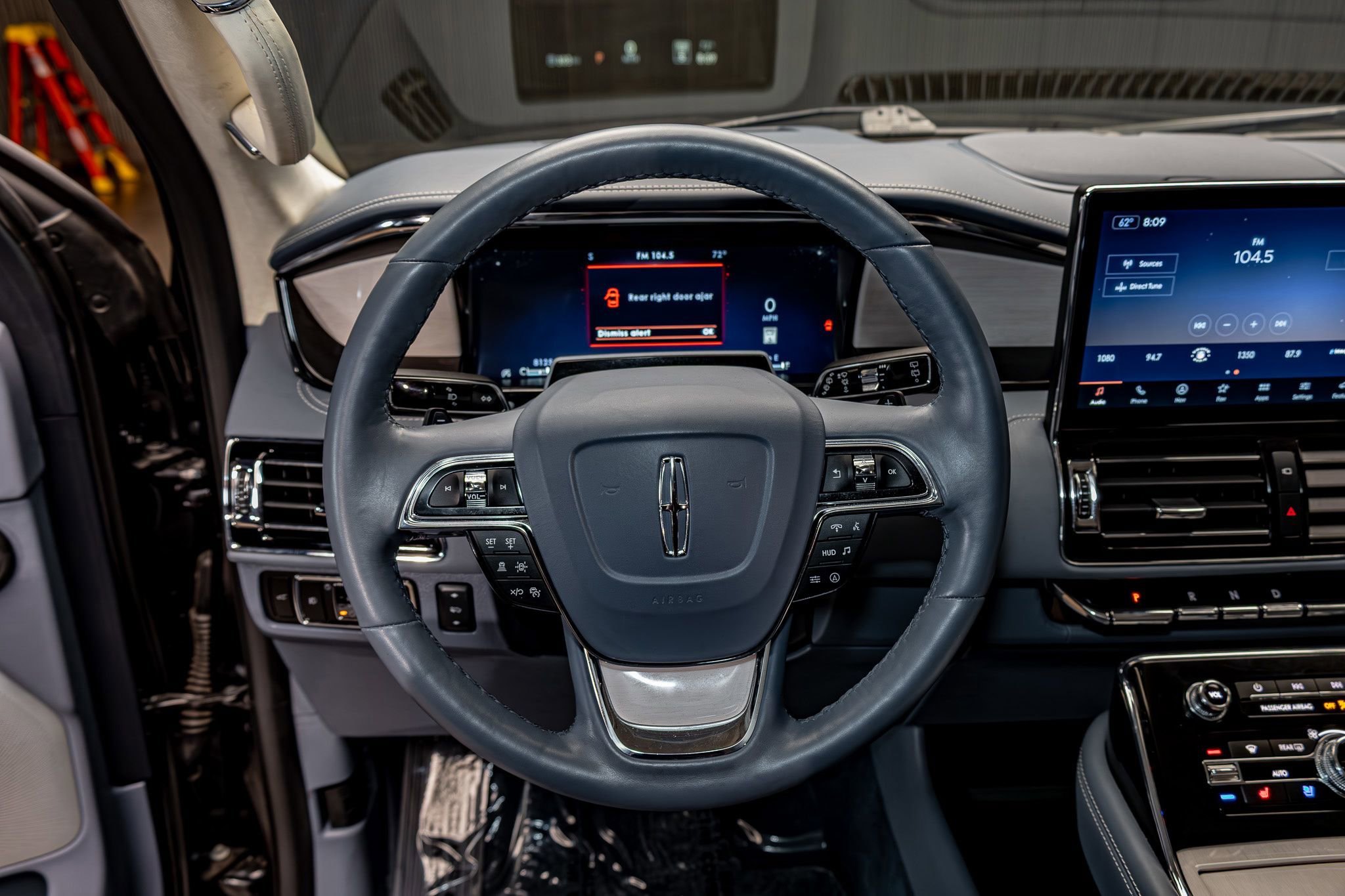 Used 2024 Lincoln Navigator Black Label image 15