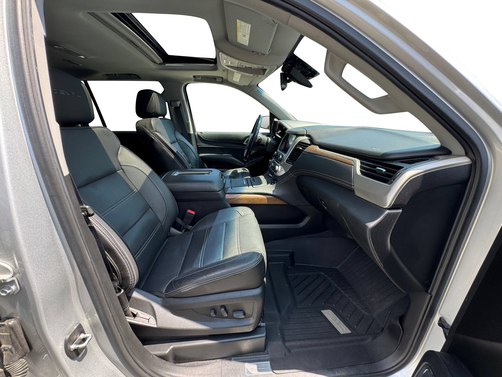 Used 2020 GMC Yukon XL Denali AWD/4WD image 7