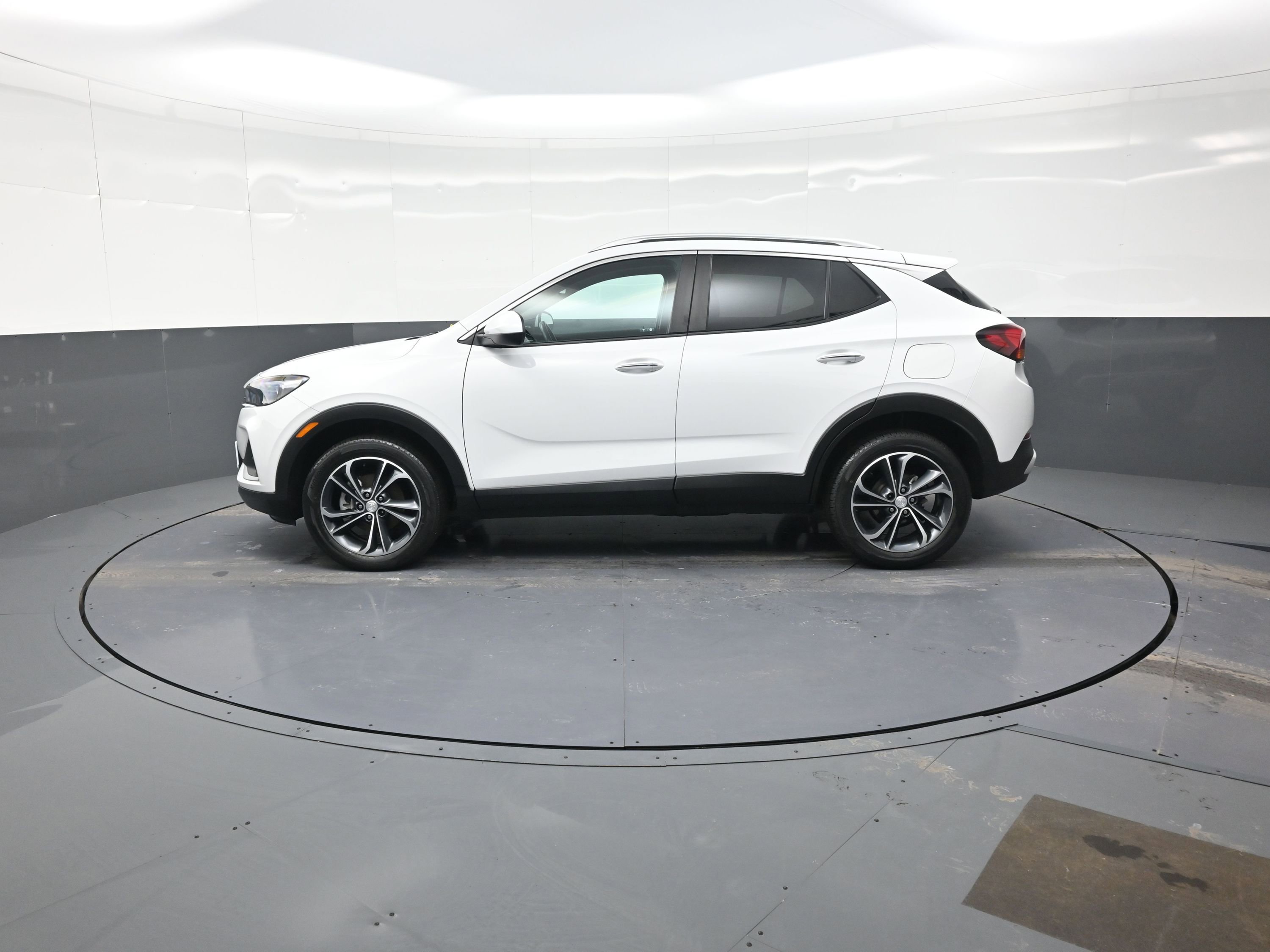 Used 2023 Buick Encore GX Select image 6