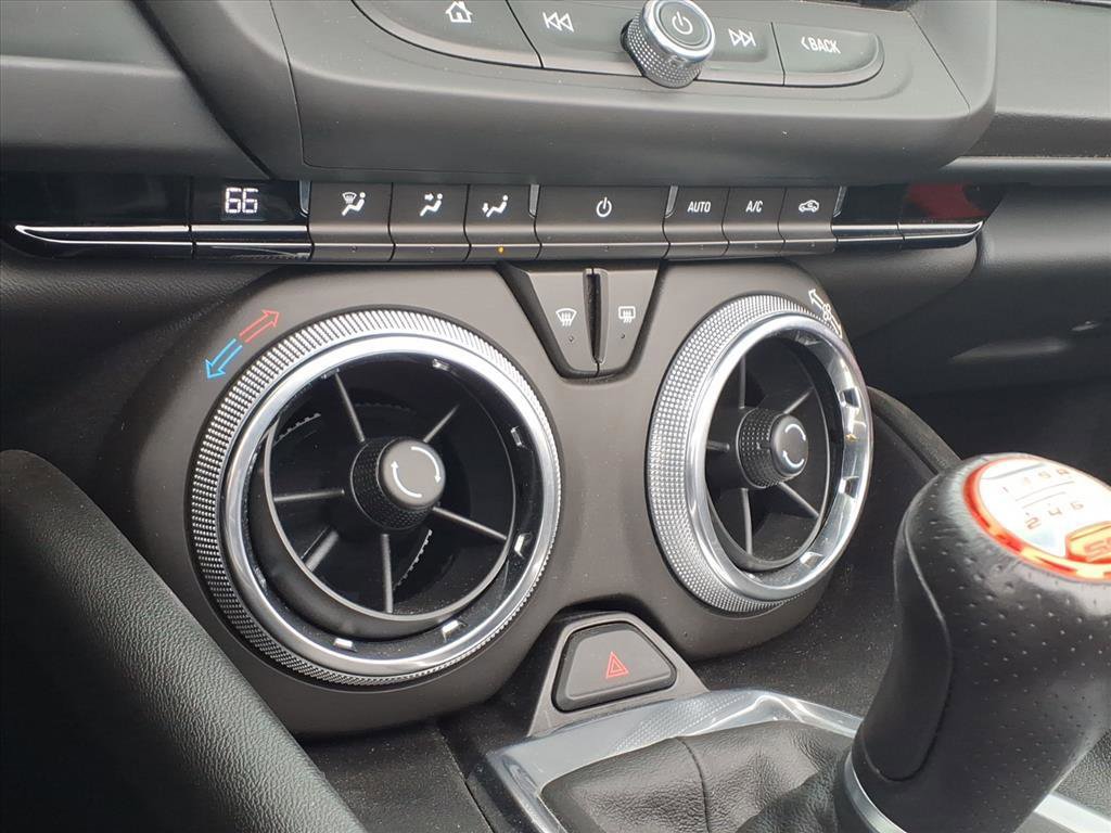 Used 2017 Chevrolet Camaro SS image 18
