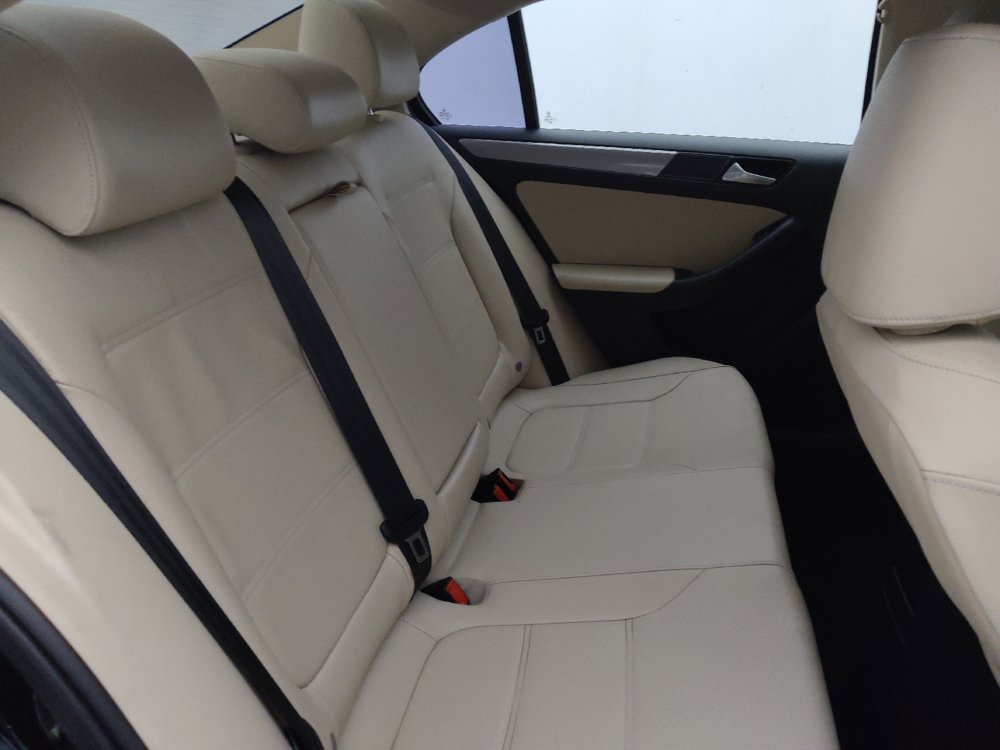 Used 2018 Volkswagen Jetta SE FWD image 19