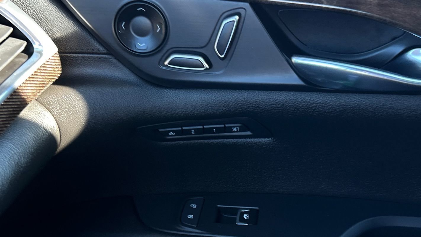 Used 2018 Cadillac CT6 Premium Luxury w/ Super Cruise Package image 35