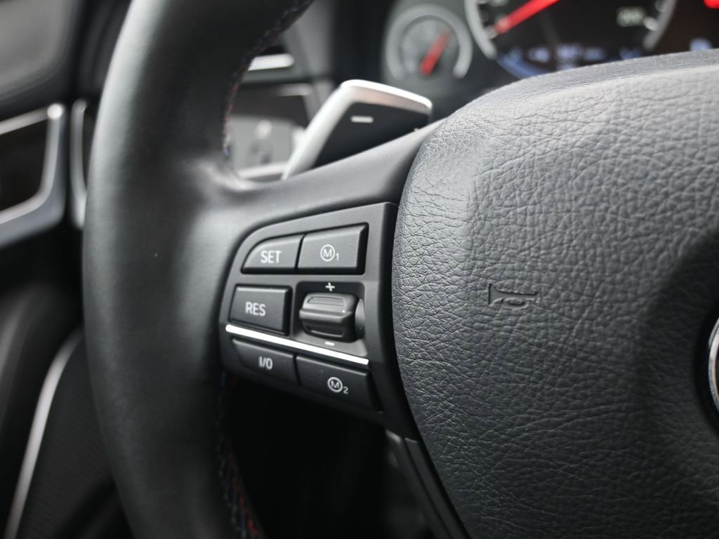 Used 2013 BMW M5 image 18