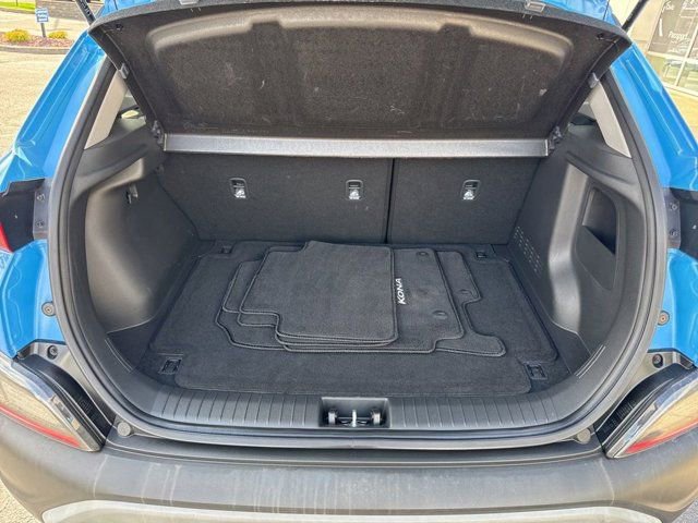 Used 2022 Hyundai Kona SEL image 16