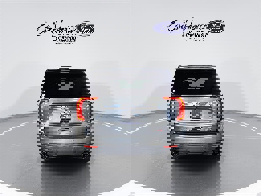 Used 2022 GMC Yukon XL AT4 image 7