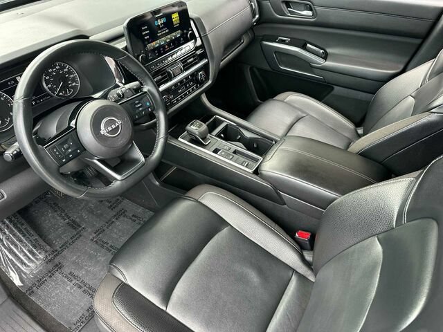 Used 2023 Nissan Pathfinder SL FWD image 10