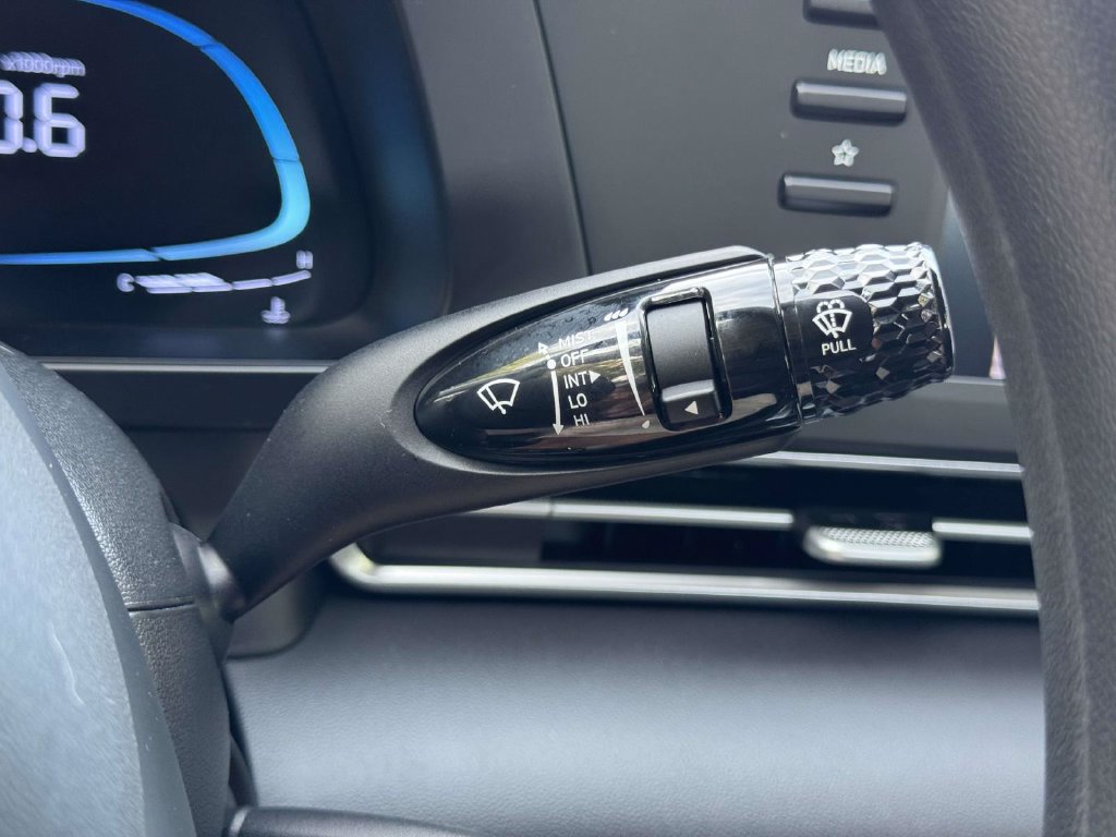 New 2026 Hyundai Elantra SE FWD image 27