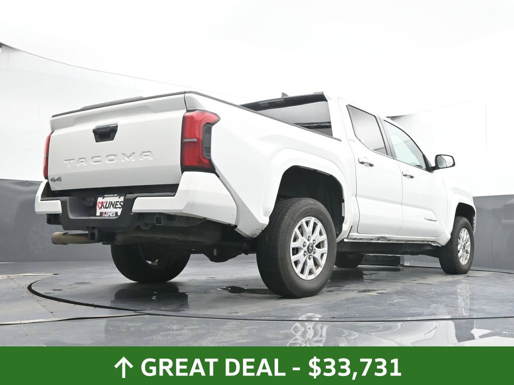Used 2024 Toyota Tacoma SR5 AWD/4WD image 33