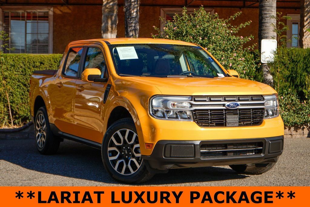 Used 2023 Ford Maverick Lariat w/ Lariat Luxury Package image 2