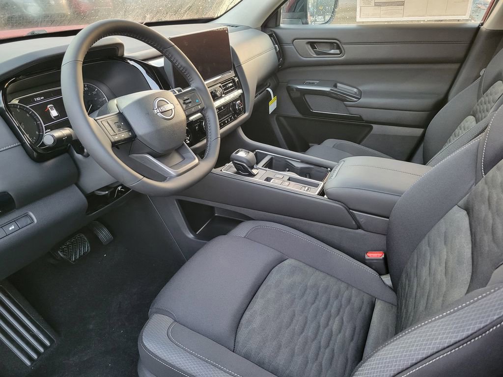 New 2026 Nissan Pathfinder SV image 7