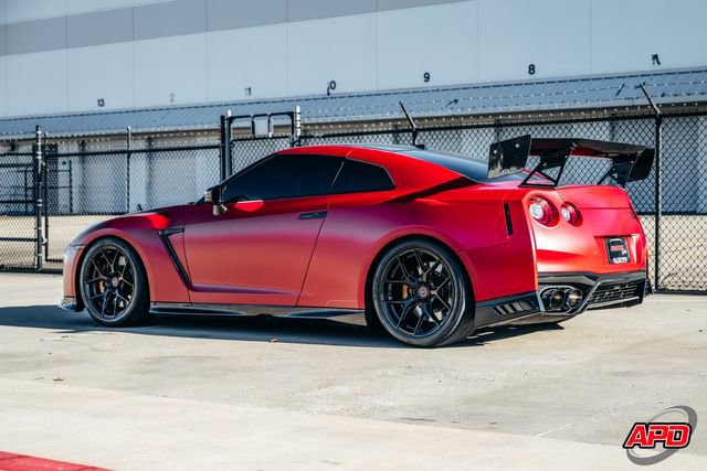 Used 2020 Nissan GT-R Premium w/ Premium Interior Package image 57