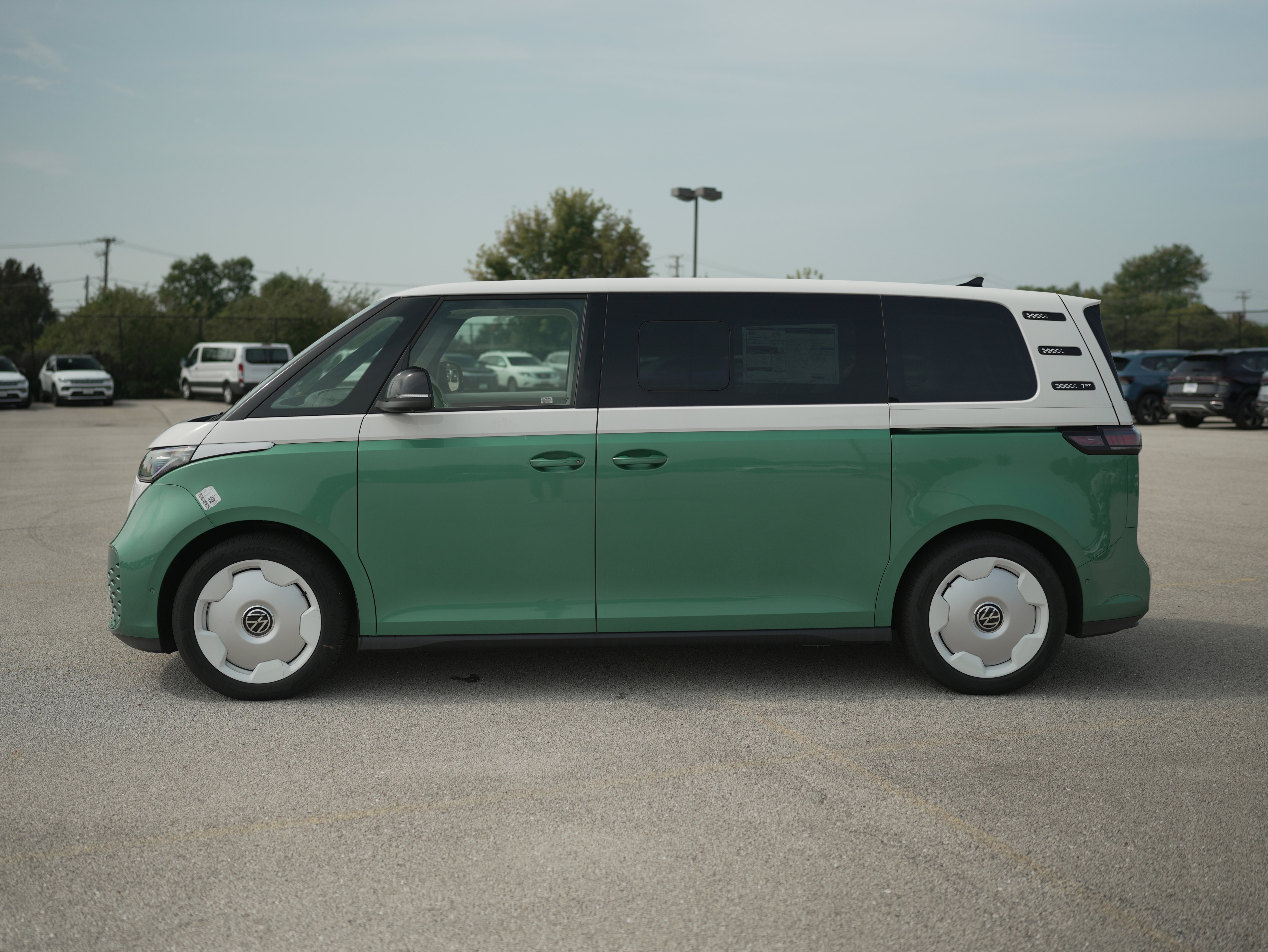 New 2025 Volkswagen ID. Buzz 1st Edition image 10