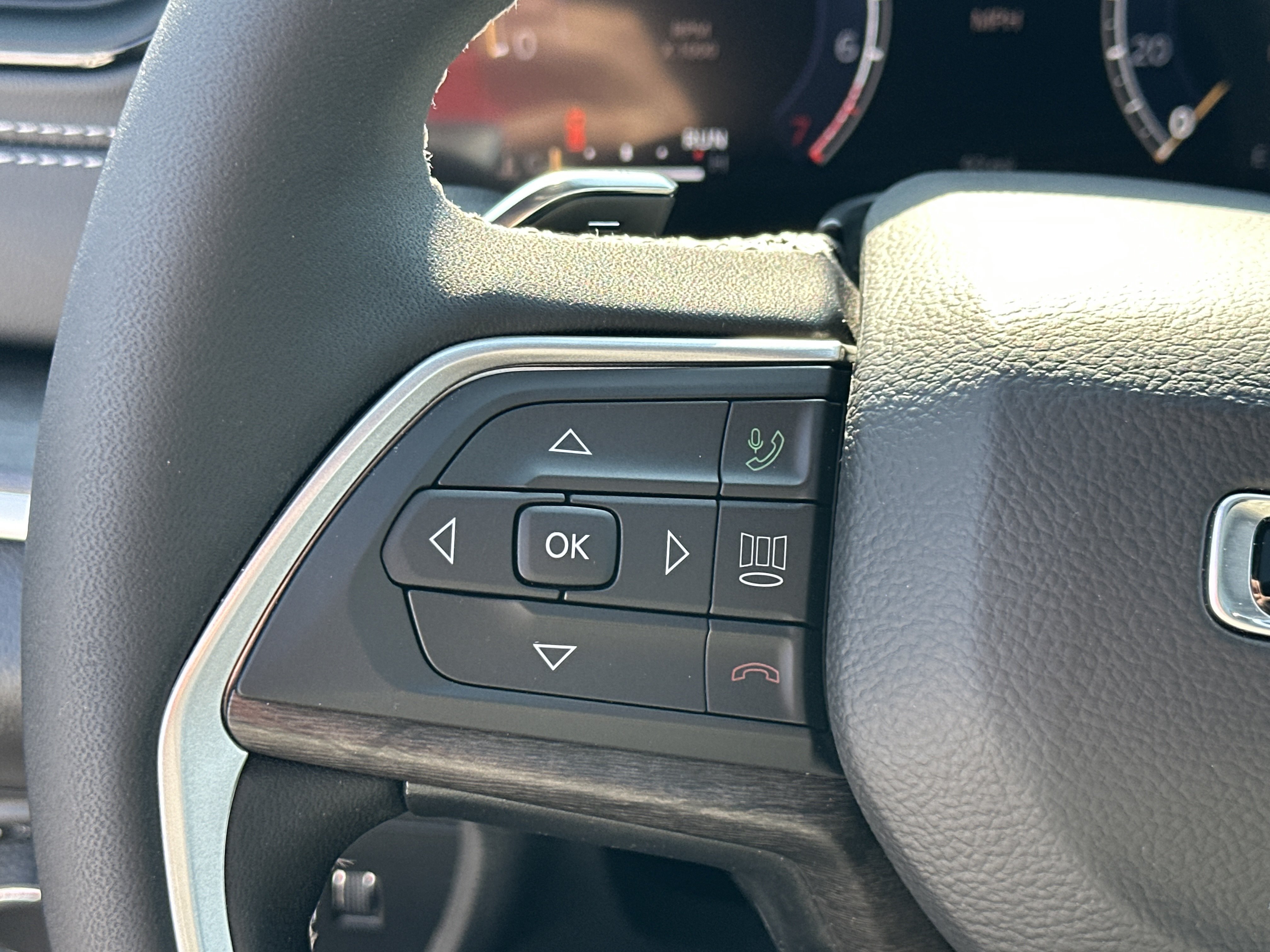 New 2026 Jeep Grand Cherokee Altitude AWD/4WD image 10