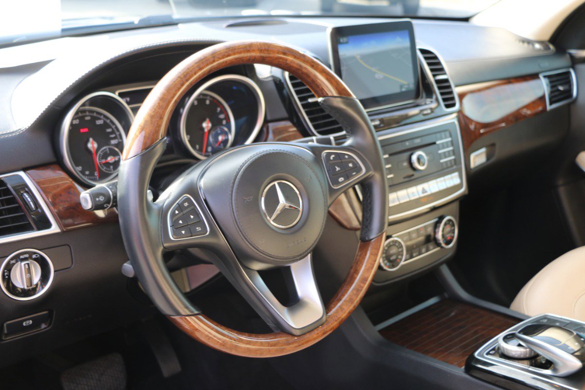 Used 2019 Mercedes-Benz GLS 550 4MATIC image 18