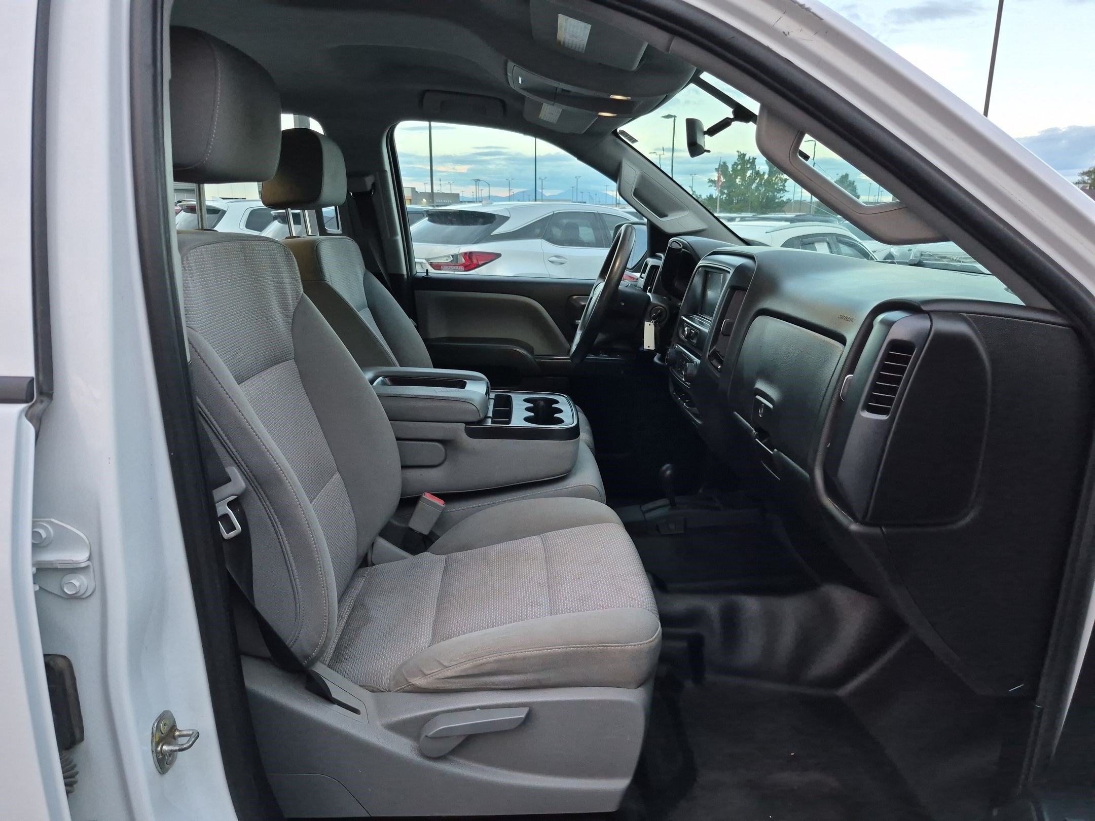 Used 2018 Chevrolet Silverado 2500 W/T w/ Snow Plow Prep Package AWD/4WD image 30