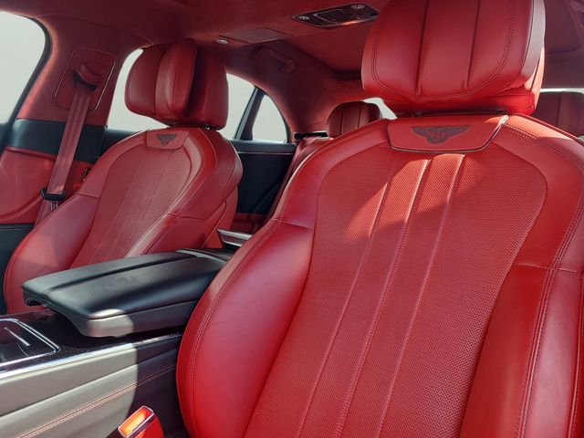 Used 2021 Bentley Flying Spur V8 image 24