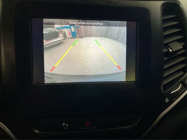 Used 2019 Jeep Cherokee Latitude Plus image 30