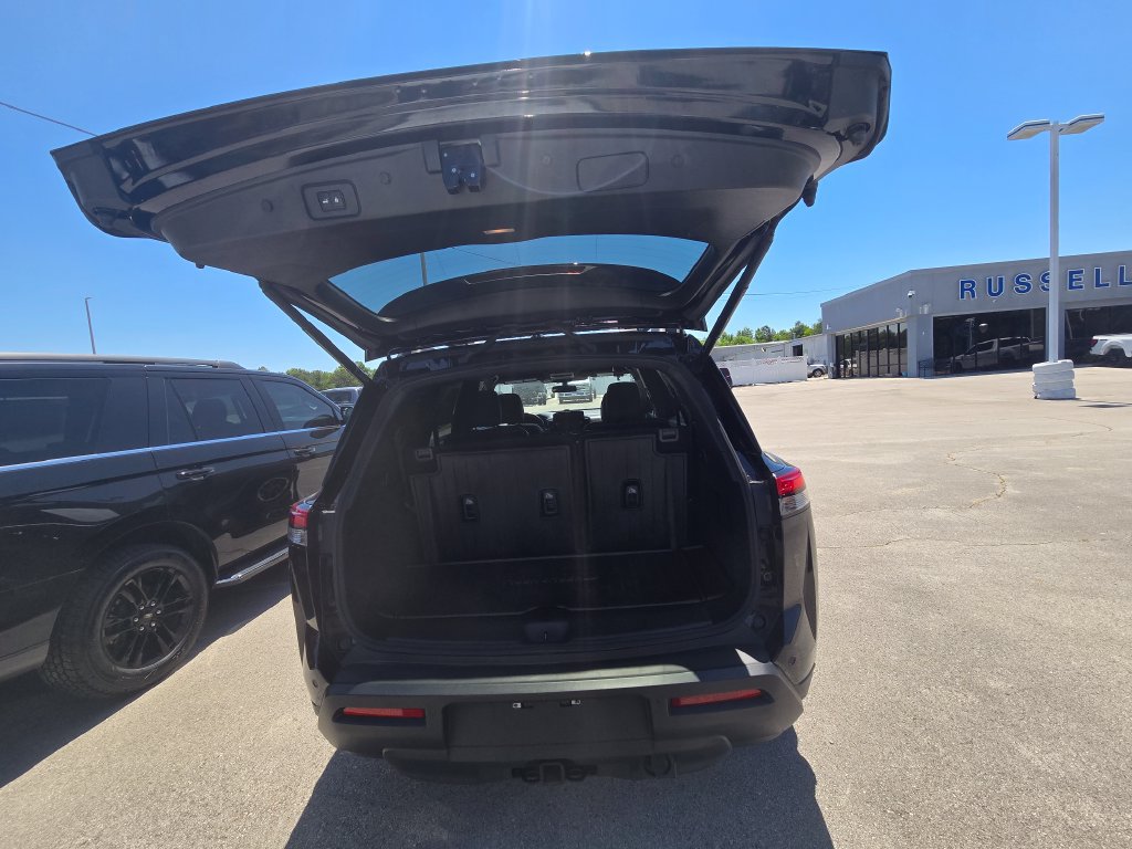 Used 2025 Nissan Pathfinder Rock Creek AWD/4WD image 5
