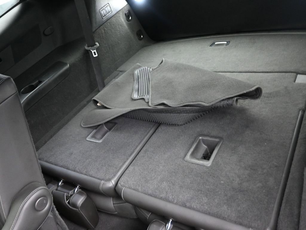 Used 2023 Cadillac XT6 Premium Luxury image 12