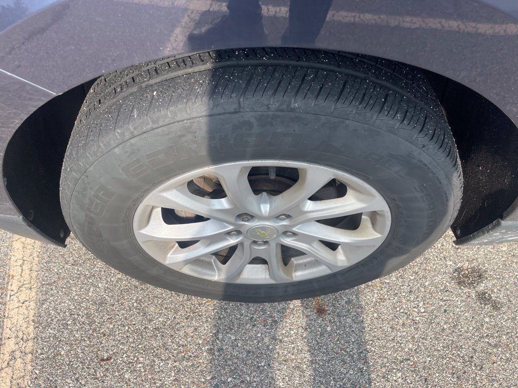 Used 2018 Chevrolet Equinox LT FWD image 20