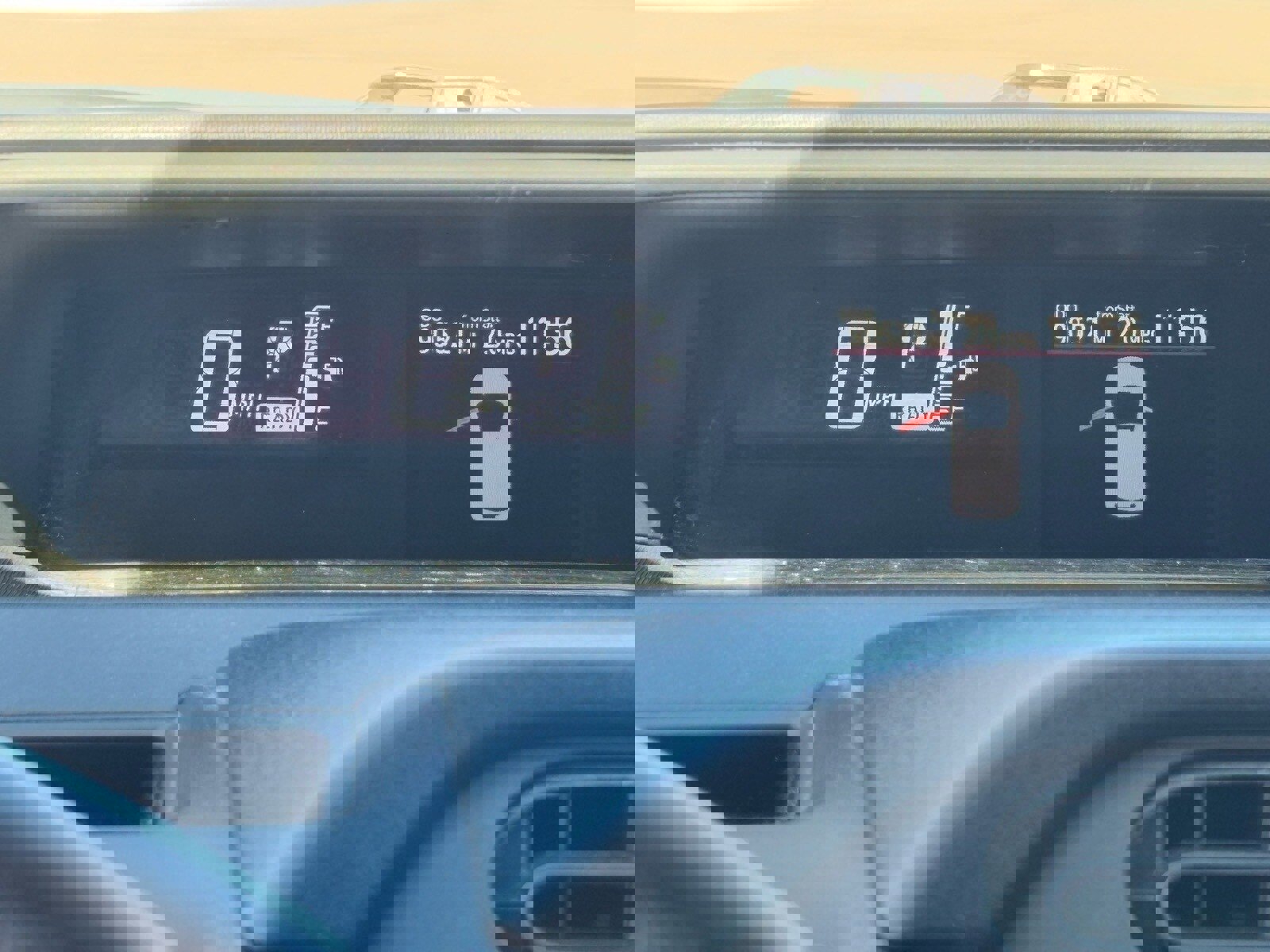 Used 2015 Toyota Prius C image 21