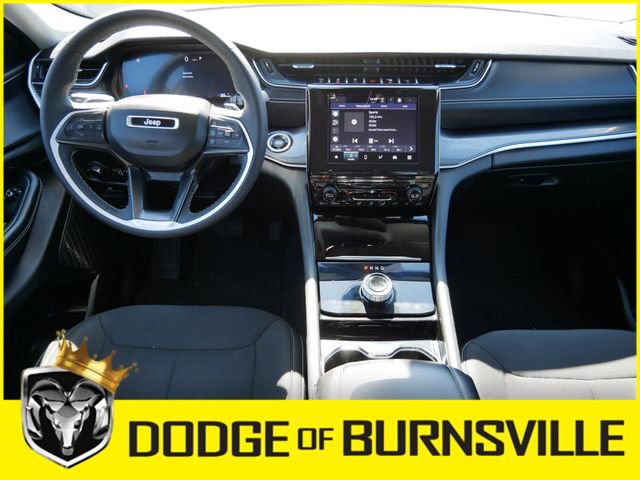 Used 2023 Jeep Grand Cherokee L Laredo AWD/4WD image 12