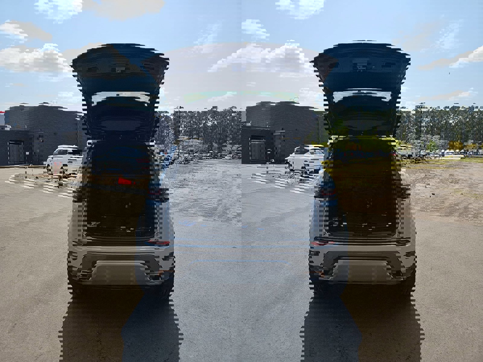 Used 2023 Land Rover Range Rover Evoque R-Dynamic SE image 13