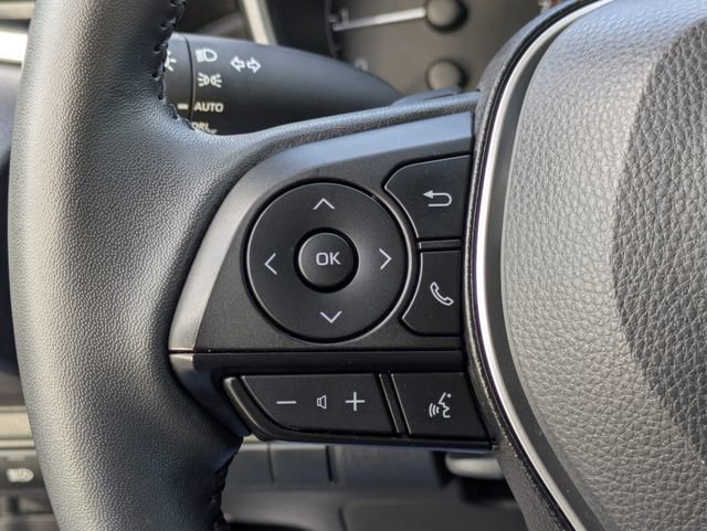 Used 2025 Toyota Corolla SE w/ SE Package image 22