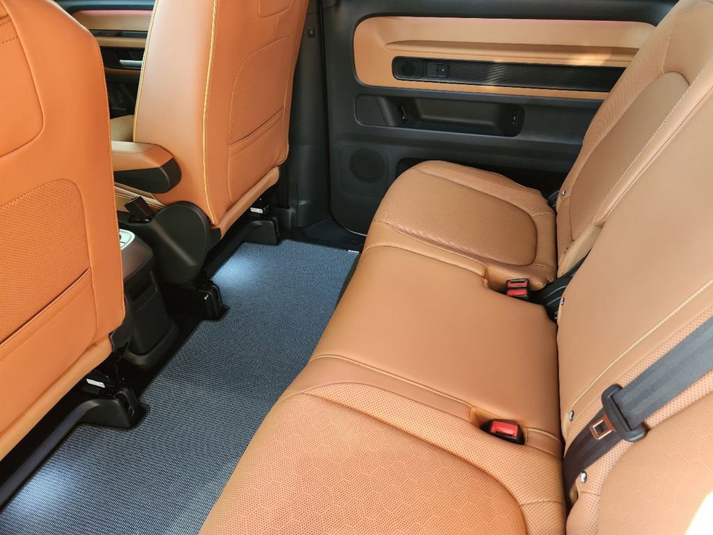 New 2025 Volkswagen ID. Buzz Pro S image 18