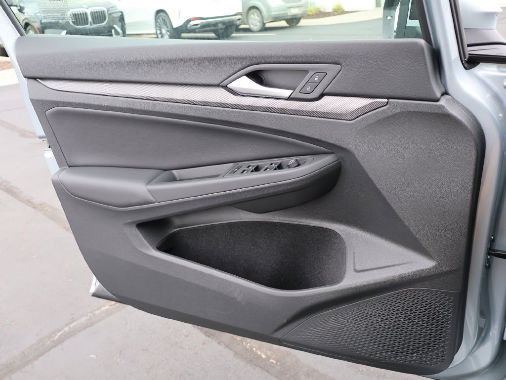 New 2026 Volkswagen GTI SE FWD image 37
