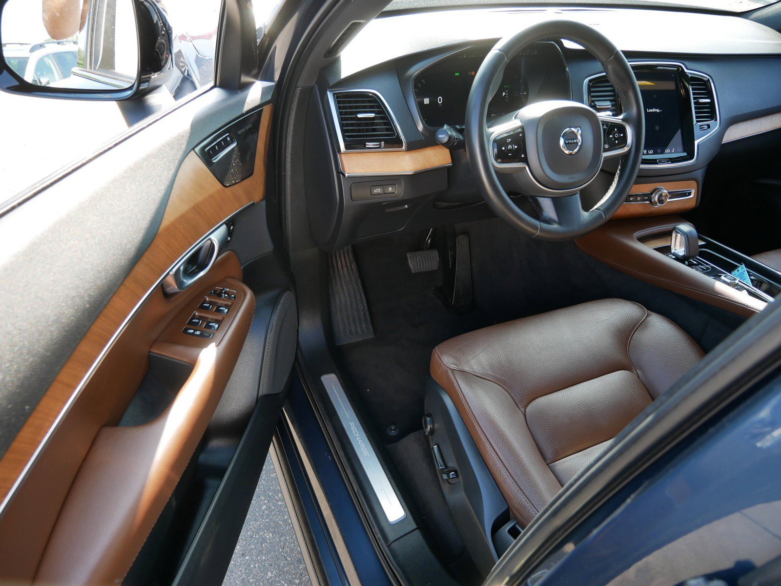 Used 2023 Volvo XC90 T8 Plus AWD/4WD image 10
