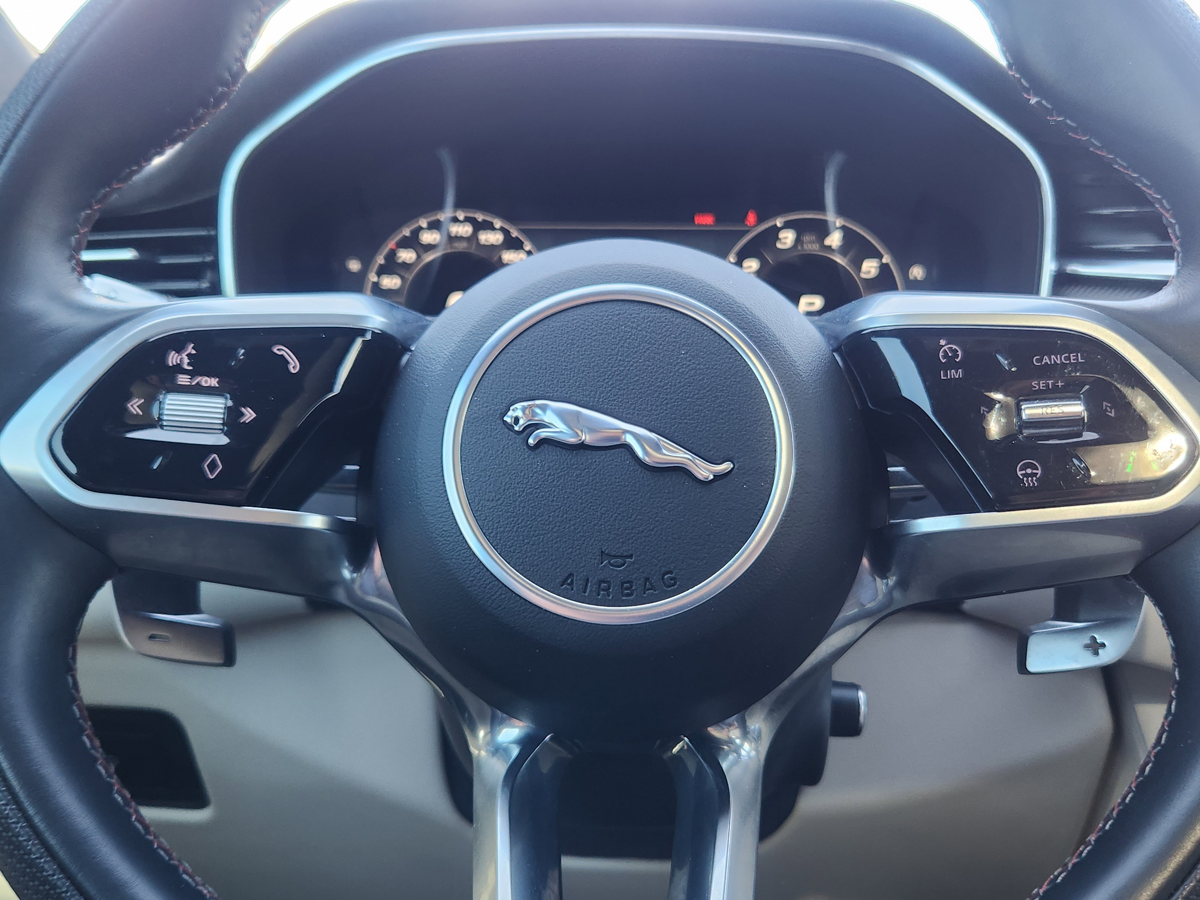 Used 2022 Jaguar F-PACE SVR AWD/4WD image 7