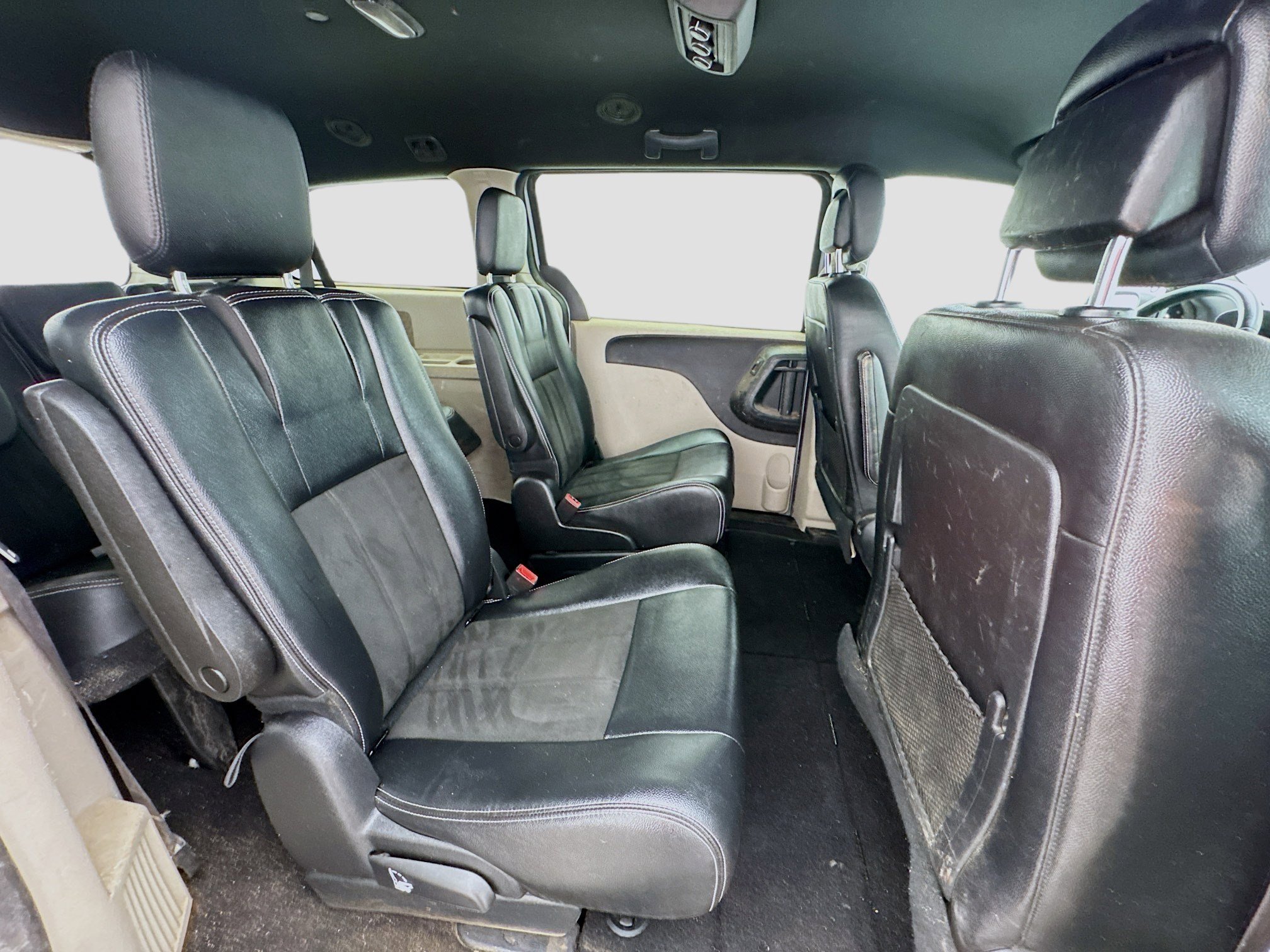 Used 2019 Dodge Grand Caravan SXT image 19