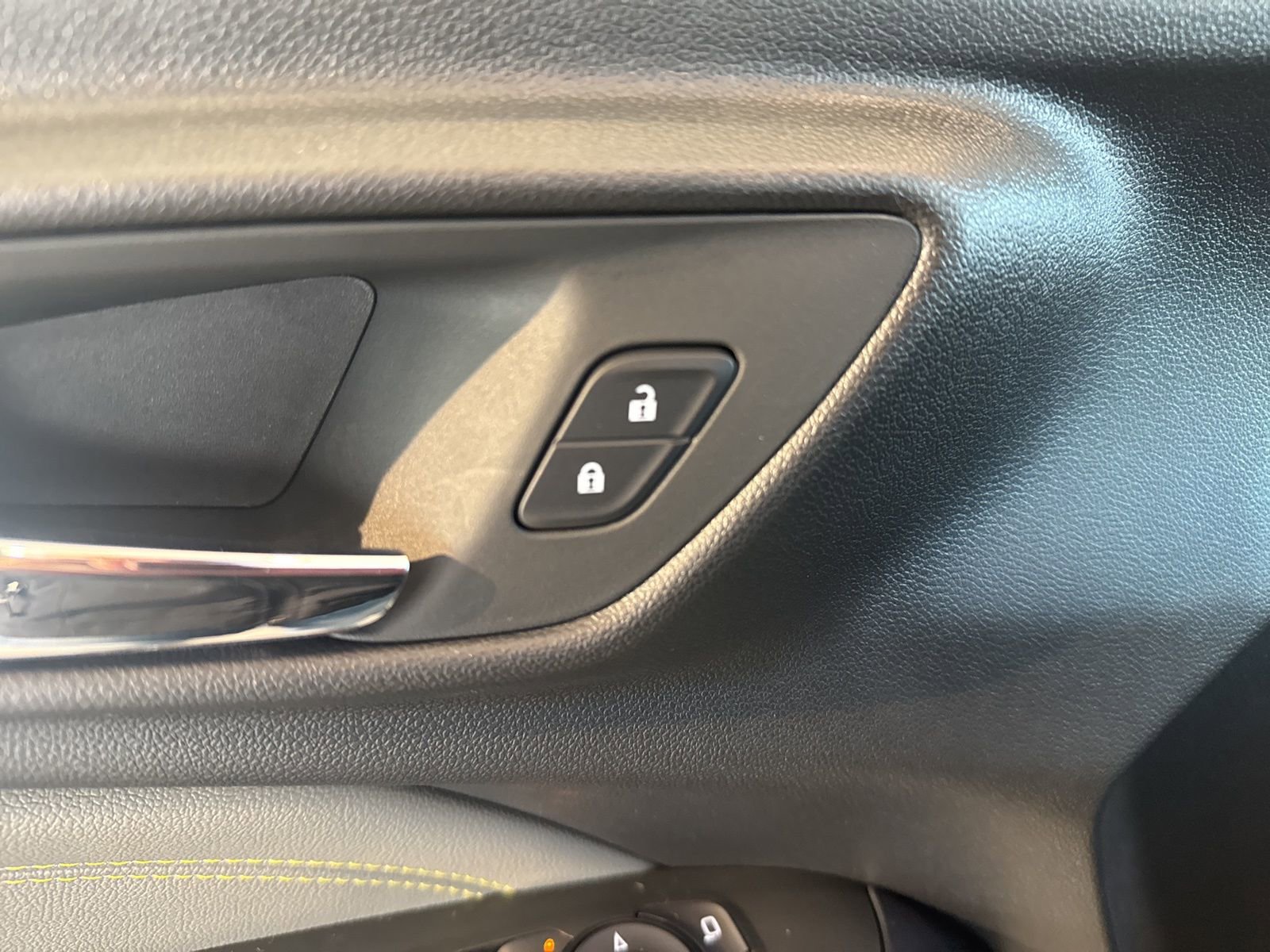 New 2026 Chevrolet Trax ACTIV w/ Driver Confidence Package image 15