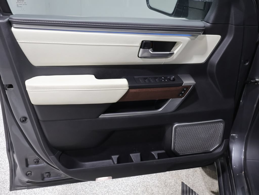 Used 2023 Toyota Sequoia Capstone AWD/4WD image 12