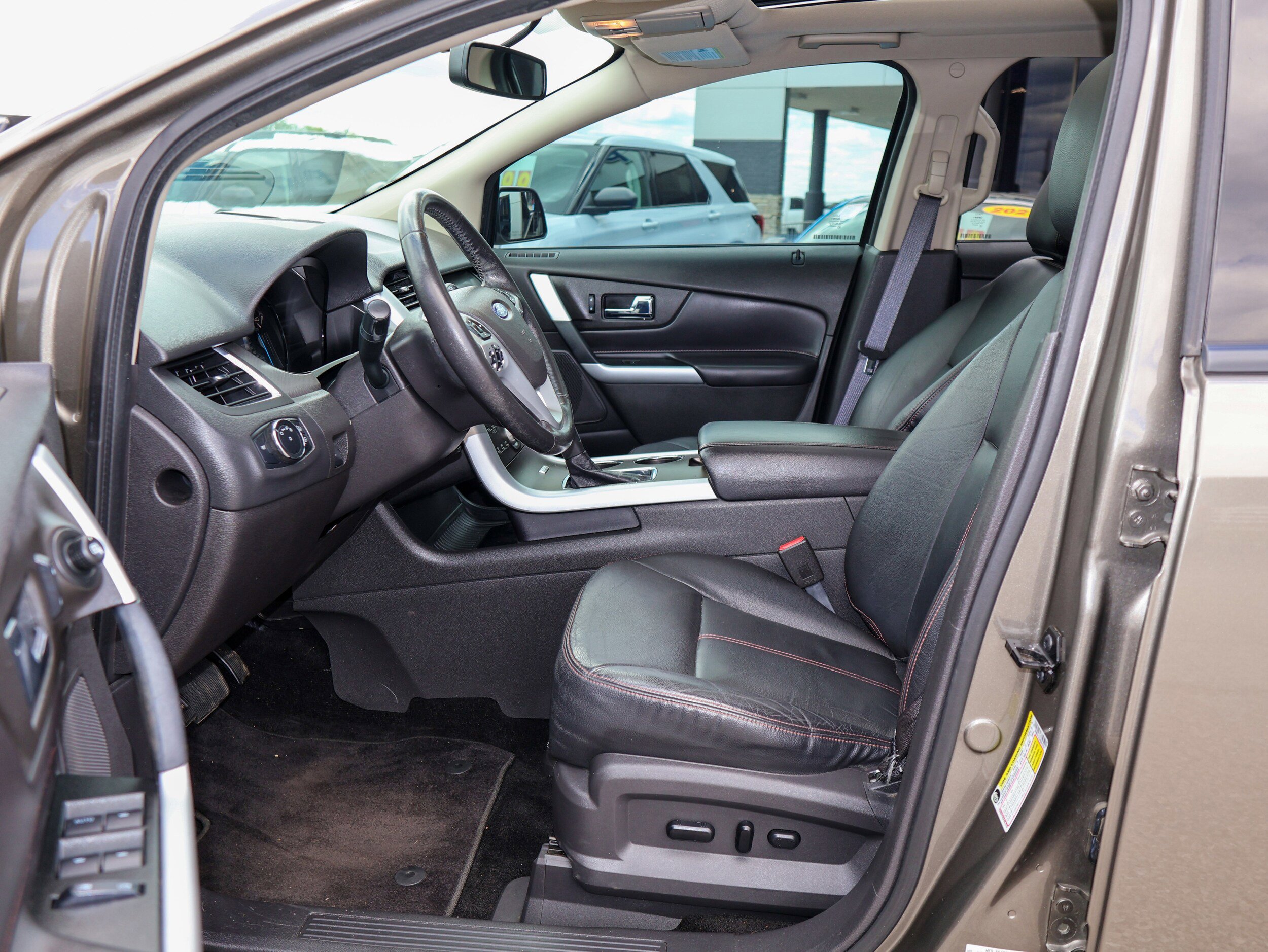 Used 2013 Ford Edge SEL AWD/4WD image 12